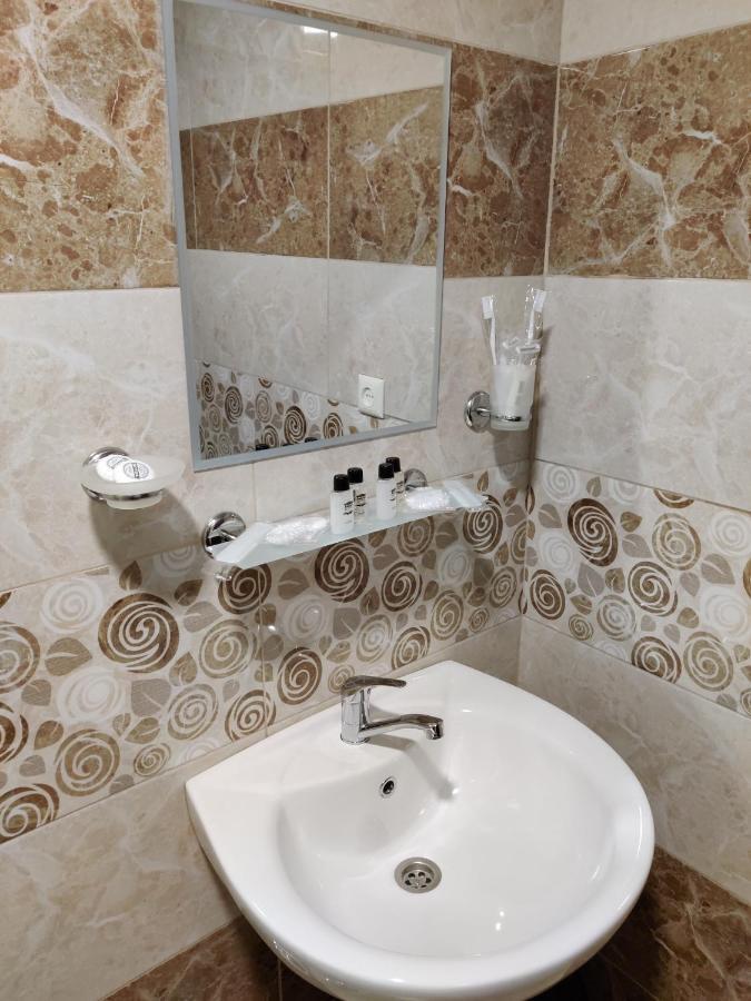 Richmind Hotel Vagharshapat Luaran gambar
